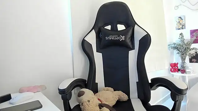 agaataa  online show from 01-31-26, 08:51