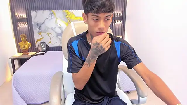 RyanKing19 online show from 09-20-25, 04:13