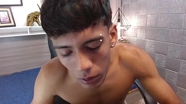 RyanKing19 online show from 10-05-25, 03:49