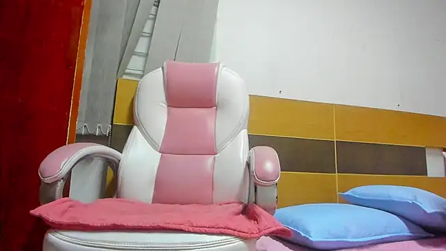 abigail fx online show from 02-28-25, 03:04