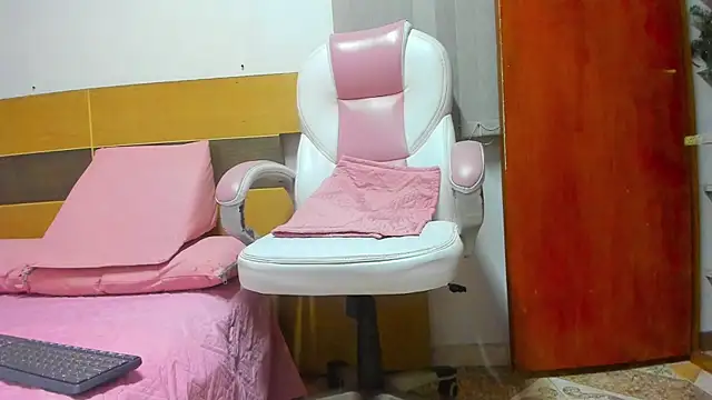 abigail fx online show from 03-11-25, 03:05