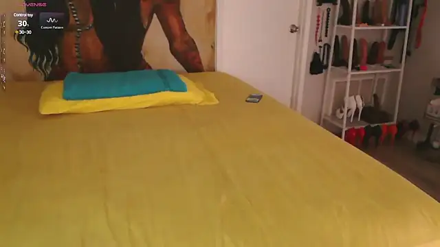 Queenanitadix online show from 03-22-25, 10:37