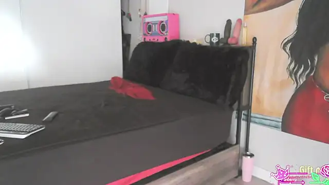 Queenanitadix online show from 04-27-26, 03:10