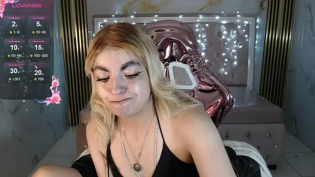 Snapshot of lili_conor_s chatting on 09-26-25, 03:10 lili conor s online show from 09-26-25, 03:10