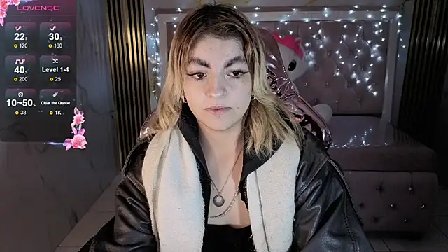 Snapshot of lili_conor_s chatting on 11-13-25, 03:16 lili conor s online show from 11-13-25, 03:16