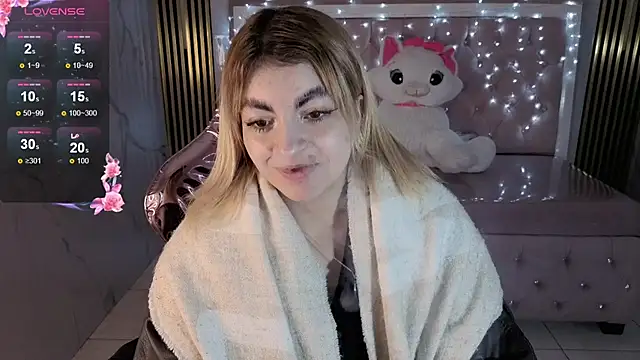 Snapshot of lili_conor_s chatting on 11-14-25, 03:16 lili conor s online show from 11-14-25, 03:16