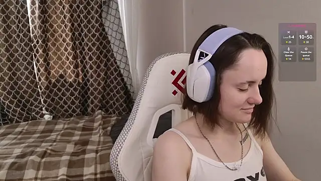 Luna Loveee online show from 09-14-25, 05:06