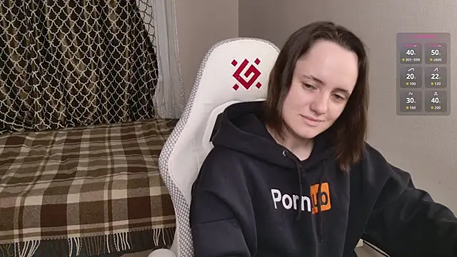 Luna Loveee online show from 09-19-25, 03:41