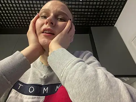 Snapshot of NatalyRose_ chatting on 03-16-25, 03:58 NatalyRose online show from 03-16-25, 03:58