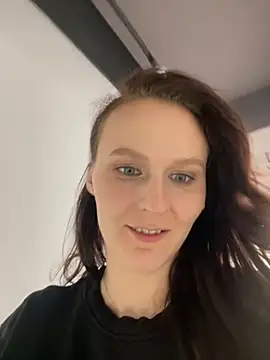 Snapshot of NatalyRose_ chatting on 11-14-25, 04:38 NatalyRose online show from 11-14-25, 04:38