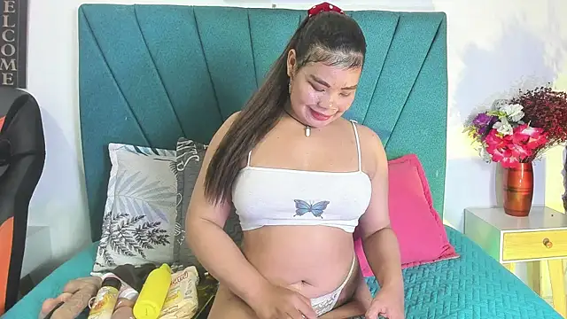 Snapshot of Mariana_star1 chatting on 05-08-26, 04:29 Mariana star1 online show from 05-08-26, 04:29