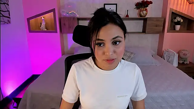 Snapshot of Lucia_Brown_ chatting on 03-08-25, 01:14 Lucia Brown  online show from 03-08-25, 01:14