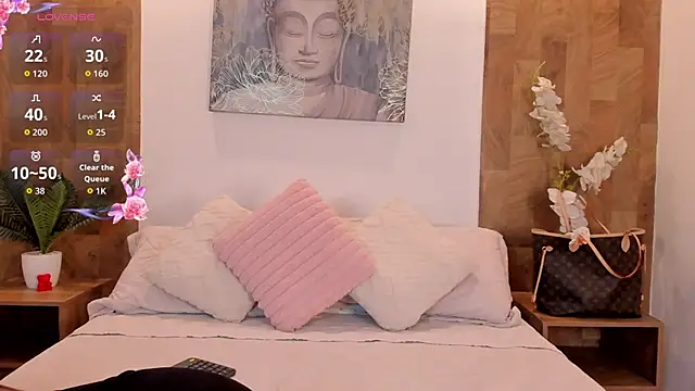 Snapshot of Lucia_Brown_ chatting on 05-31-26, 08:54 Lucia Brown online show from 05-31-26, 08:54