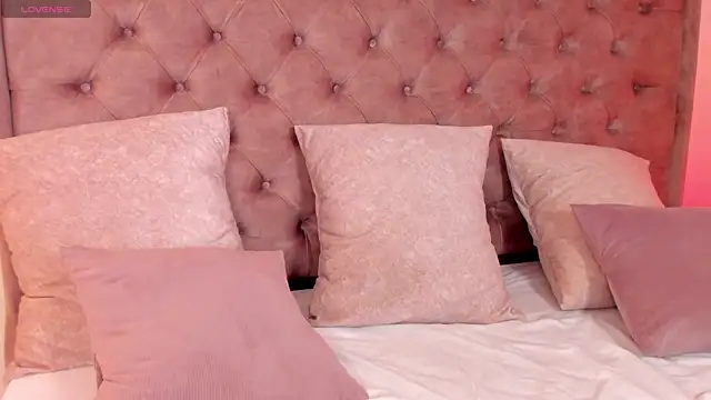 regina noctixx online show from 11-10-25, 01:04