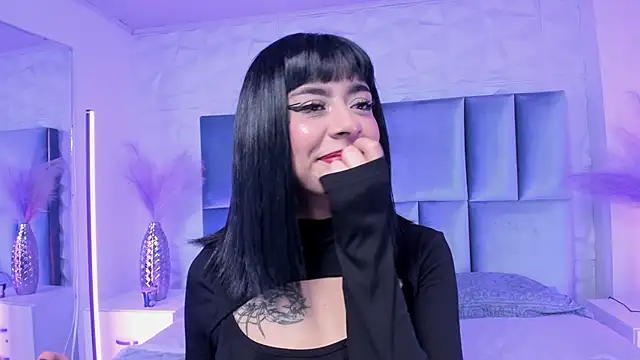 Selene bennet online show from 04-24-26, 03:42