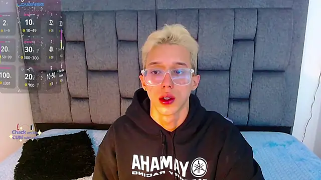 skinny bigcock02 online show from 09-18-25, 11:29