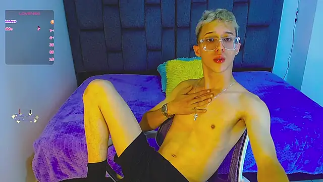 skinny bigcock02 online show from 10-25-25, 10:15