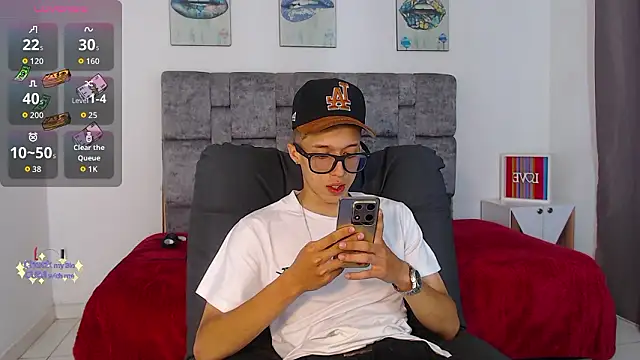 skinny bigcock02 online show from 03-12-26, 09:21