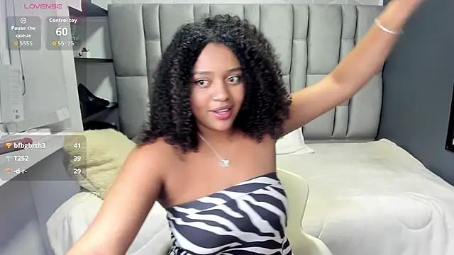 Snapshot of Natasha_rose__ chatting on 09-28-25, 07:25 Natasha rose   online show from 09-28-25, 07:25