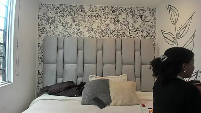 Snapshot of Natasha_rose__ chatting on 10-04-25, 07:34 Natasha rose   online show from 10-04-25, 07:34