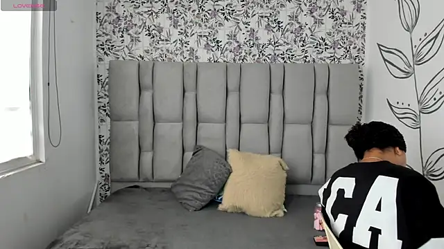 Snapshot of Natasha_rose__ chatting on 10-16-25, 07:15 Natasha rose   online show from 10-16-25, 07:15