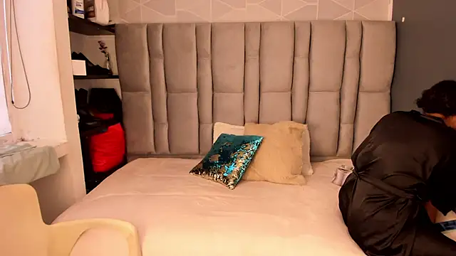 Snapshot of Natasha_rose__ chatting on 11-13-25, 07:46 Natasha rose online show from 11-13-25, 07:46