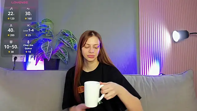 Snapshot of Diana_West chatting on 03-06-25, 11:47 Diana West online show from 03-06-25, 11:47