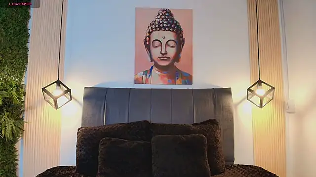 Cassie bloom online show from 12-14-25, 08:13