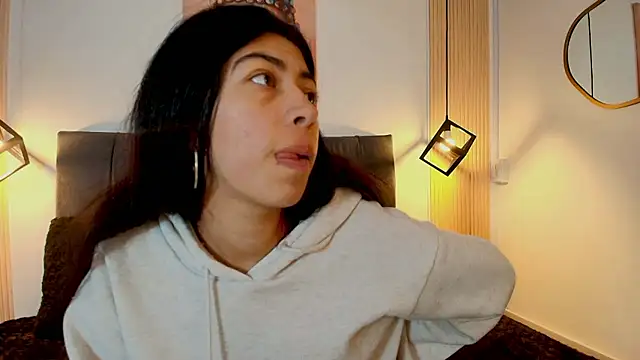 Cassie bloom online show from 01-08-26, 07:38