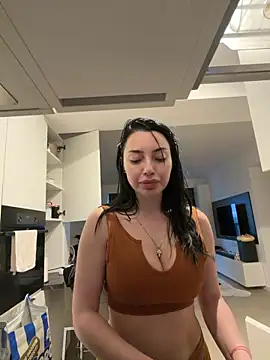 Mia Splash online show from 04-22-26, 04:52