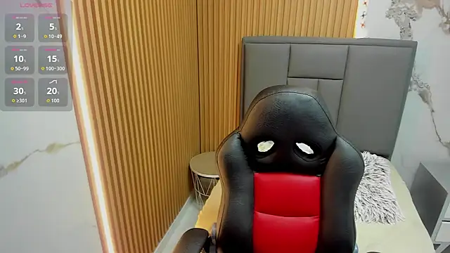 Snapshot of MEGANZARICK chatting on 11-11-25, 02:33 MEGANZARICK online show from 11-11-25, 02:33