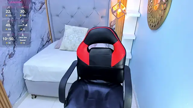 Snapshot of MEGANZARICK chatting on 11-12-25, 03:18 MEGANZARICK online show from 11-12-25, 03:18