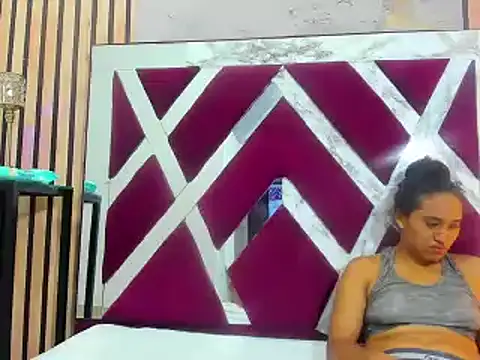 ElizaAndQuisha online show from 10-31-25, 01:12