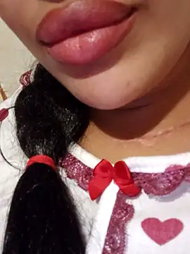 Sexlove1xo online show from 11-11-25, 02:00