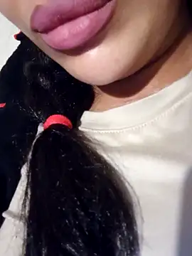 Sexlove1xo online show from 11-18-25, 04:33