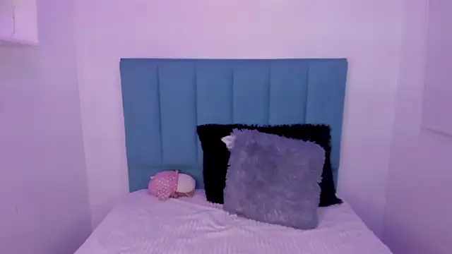 Anniie  Evans online show from 10-01-25, 03:07