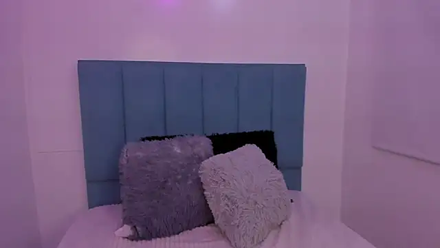 Snapshot of Anniie__Evans chatting on 11-03-25, 05:25 Anniie Evans online show from 11-03-25, 05:25