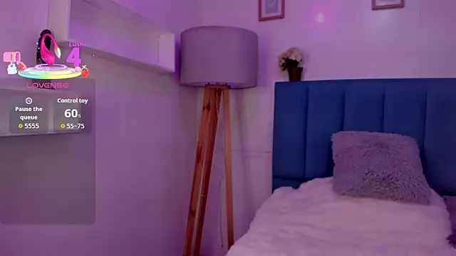 Snapshot of Anniie__Evans chatting on 12-16-25, 03:50 Anniie Evans online show from 12-16-25, 03:50