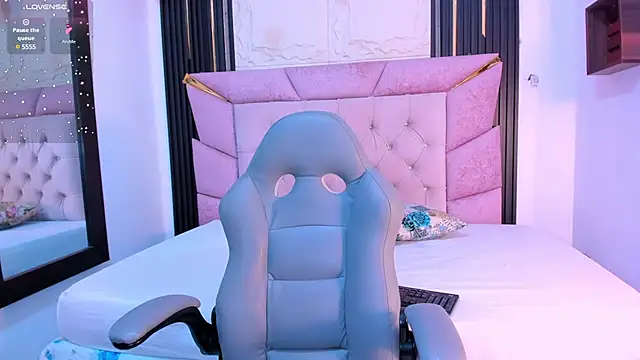 Emma lorense22 online show from 02-24-25, 08:14