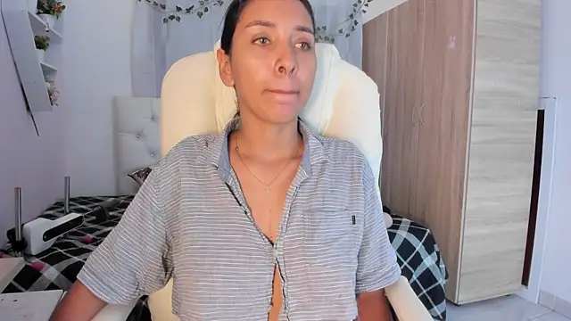 Emma lorense22 online show from 11-27-25, 07:27