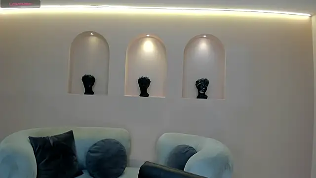 Snapshot of BrunaThompson chatting on 03-08-25, 11:58 BrunaThompson online show from 03-08-25, 11:58