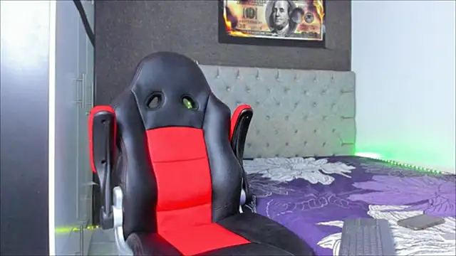 luigi hot  online show from 09-26-25, 03:21