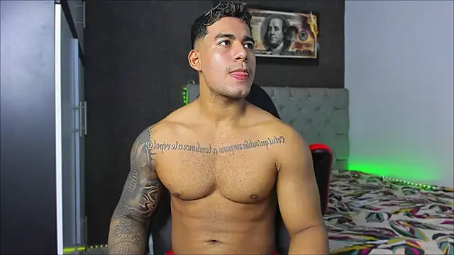 luigi hot  online show from 10-04-25, 03:04