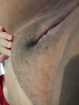 Snapshot of Milynhaofc chatting on 12-14-25, 09:47 Milynhaofc online show from 12-14-25, 09:47