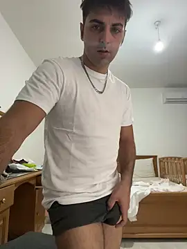 Snapshot of mikekmi21 chatting on 10-10-25, 12:59 mikekmi21 online show from 10-10-25, 12:59