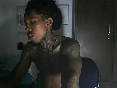 LaurentBrown online show from 10-31-25, 04:57