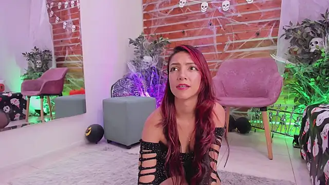 Laura Bonnet  online show from 10-15-25, 03:01