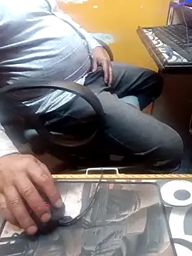 Snapshot of longsexji chatting on 03-10-25, 02:59 longsexji online show from 03-10-25, 02:59