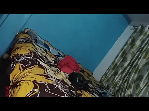 Snapshot of longsexji chatting on 09-16-25, 05:03 longsexji online show from 09-16-25, 05:03