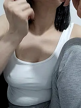 Snapshot of BUSE8821 chatting on 03-21-25, 10:28 BUSE8821 online show from 03-21-25, 10:28